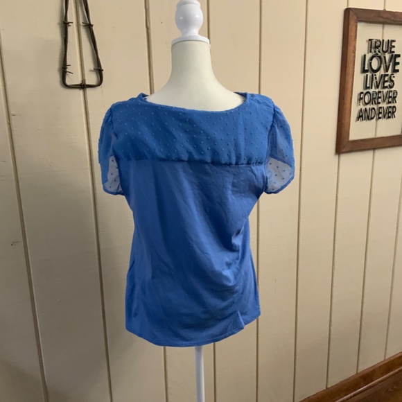 Elle Womans Large sweet t-shirt. - Picture 3 of 3